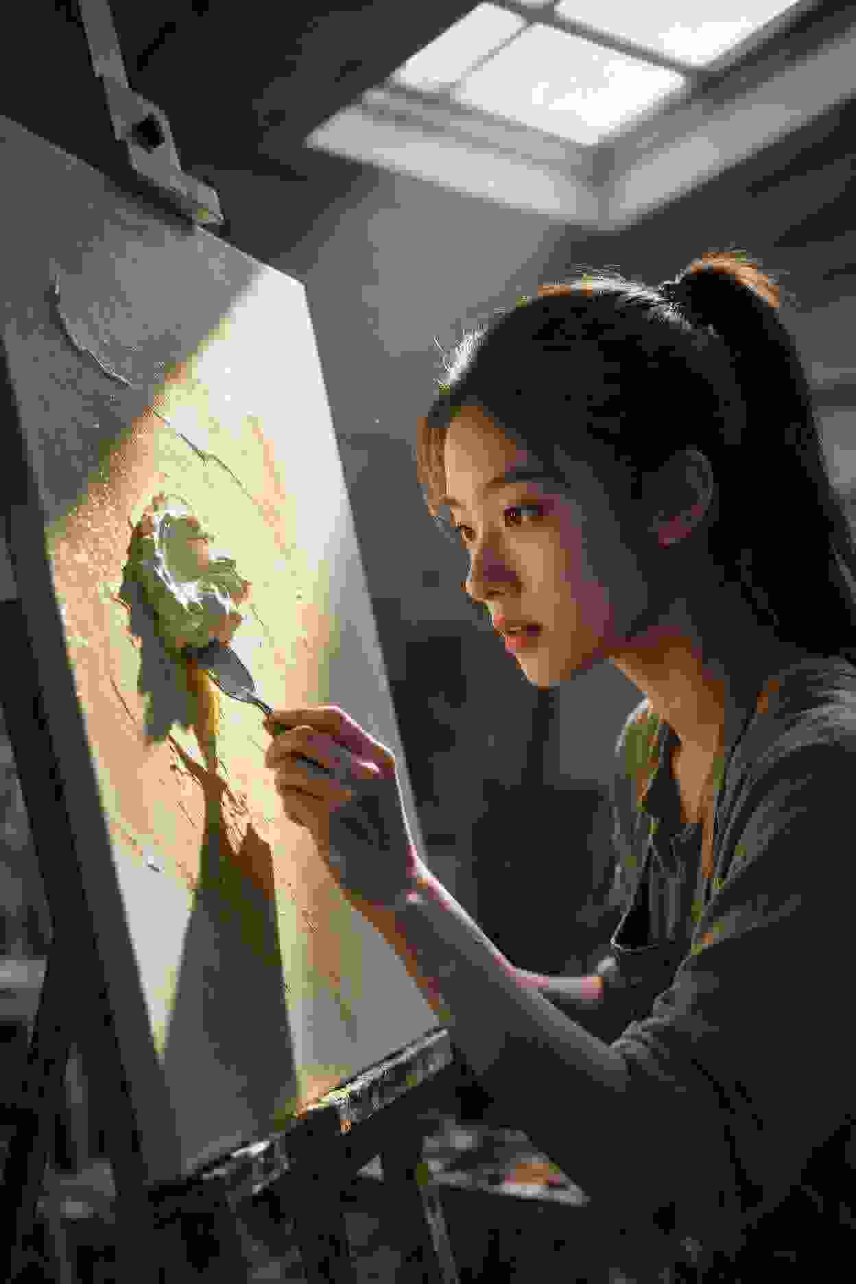 情深见月明
